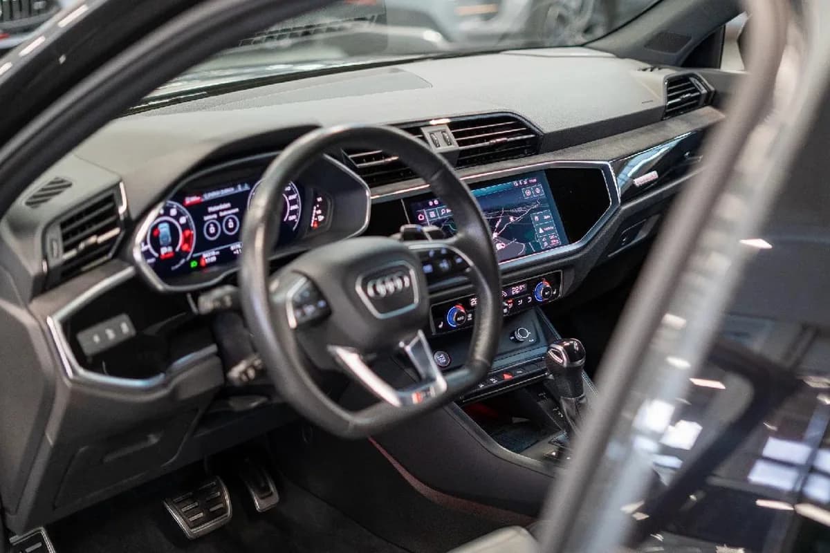 Audi RSQ3 - Miniature 4