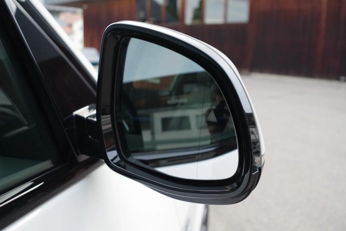 BMW X5 M Sport Édition St. Moritz (1/50) - Miniature 13