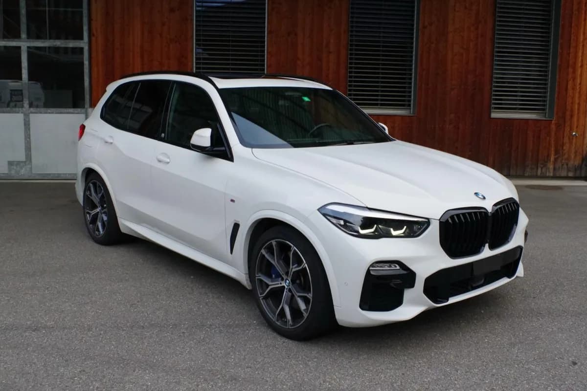 BMW X5 M Sport Édition St. Moritz (1/50) - Miniature 3