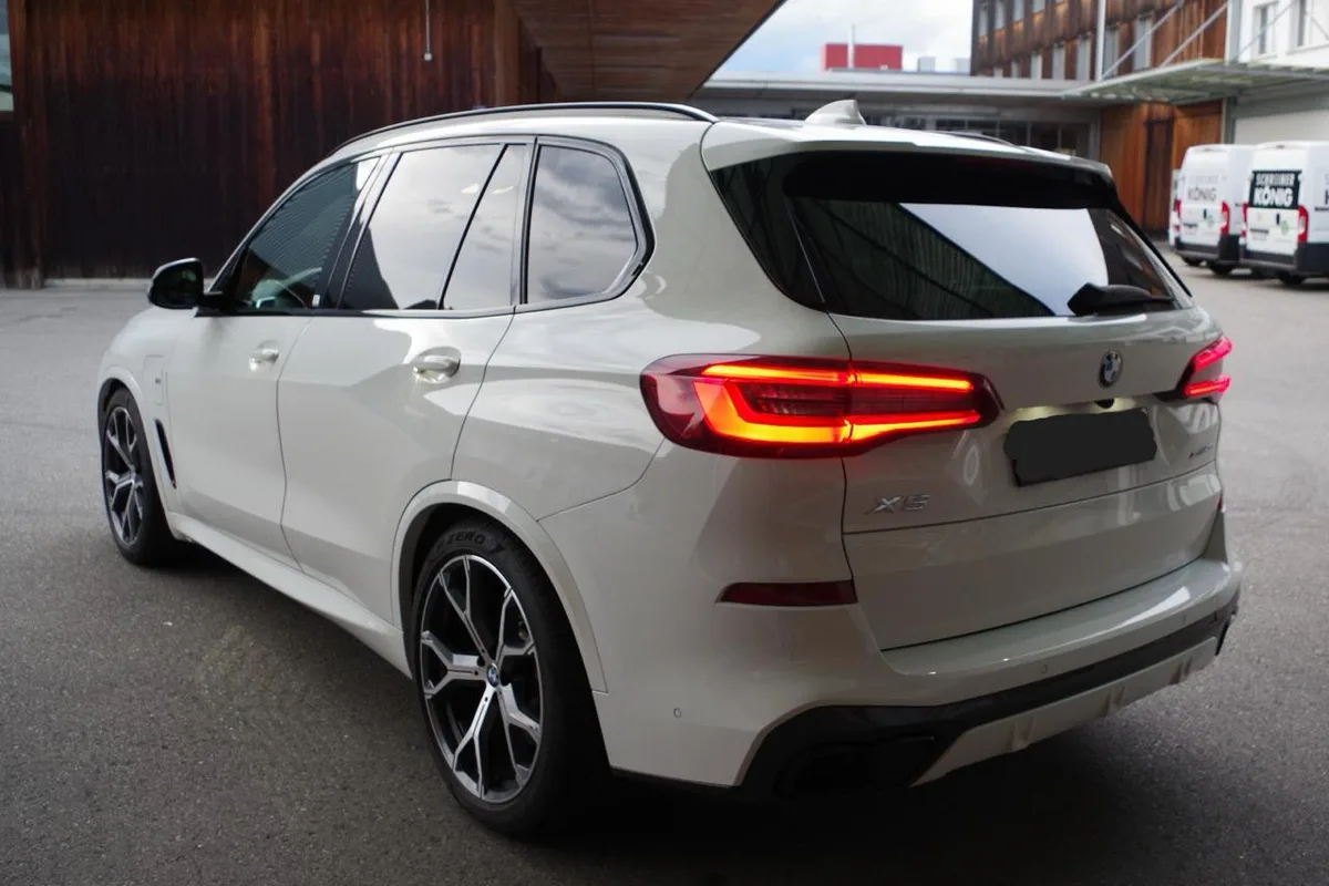 BMW X5 M Sport Édition St. Moritz (1/50) - Miniature 6