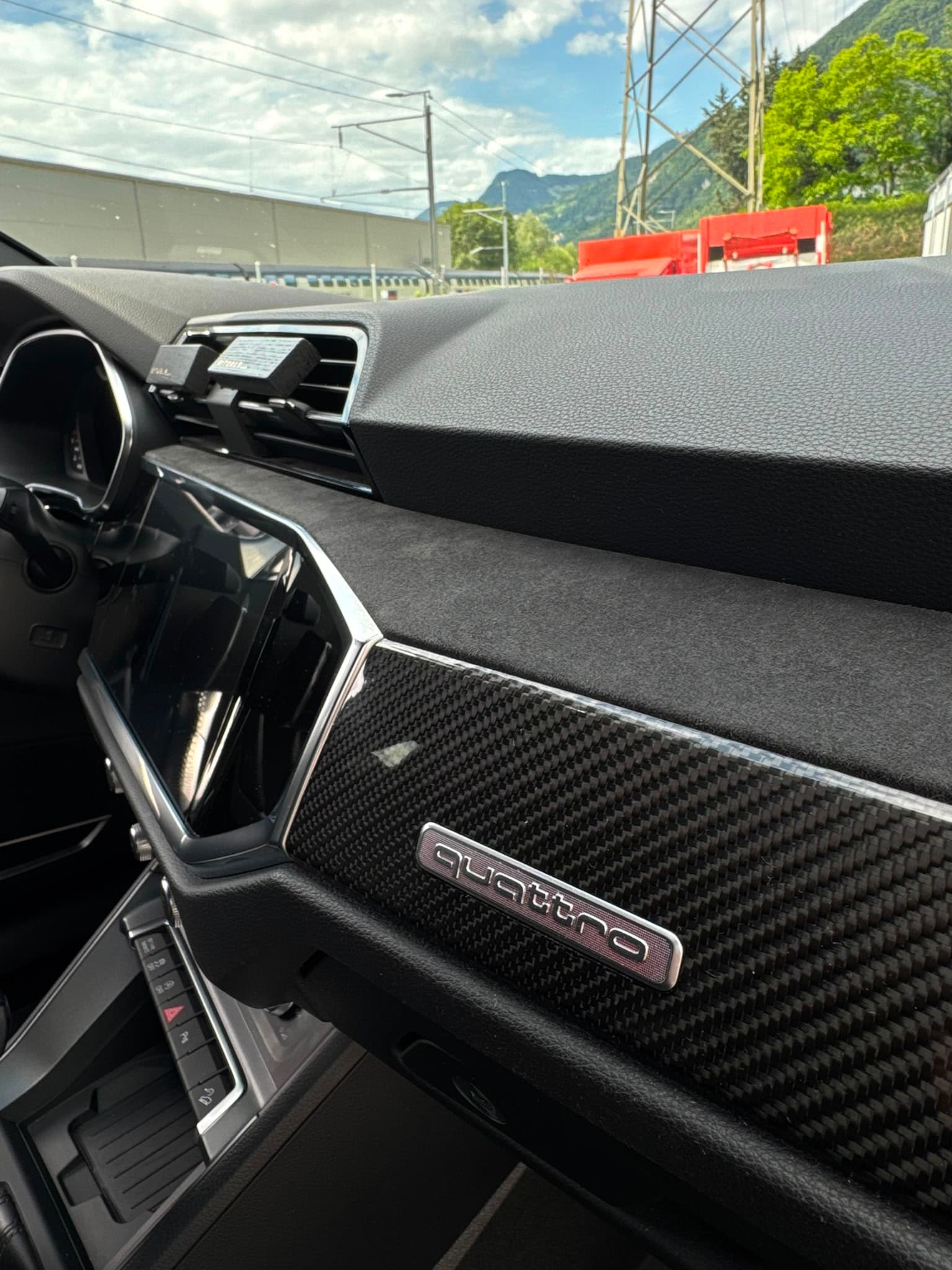 AUDI RSQ3 - Thumbnail 16