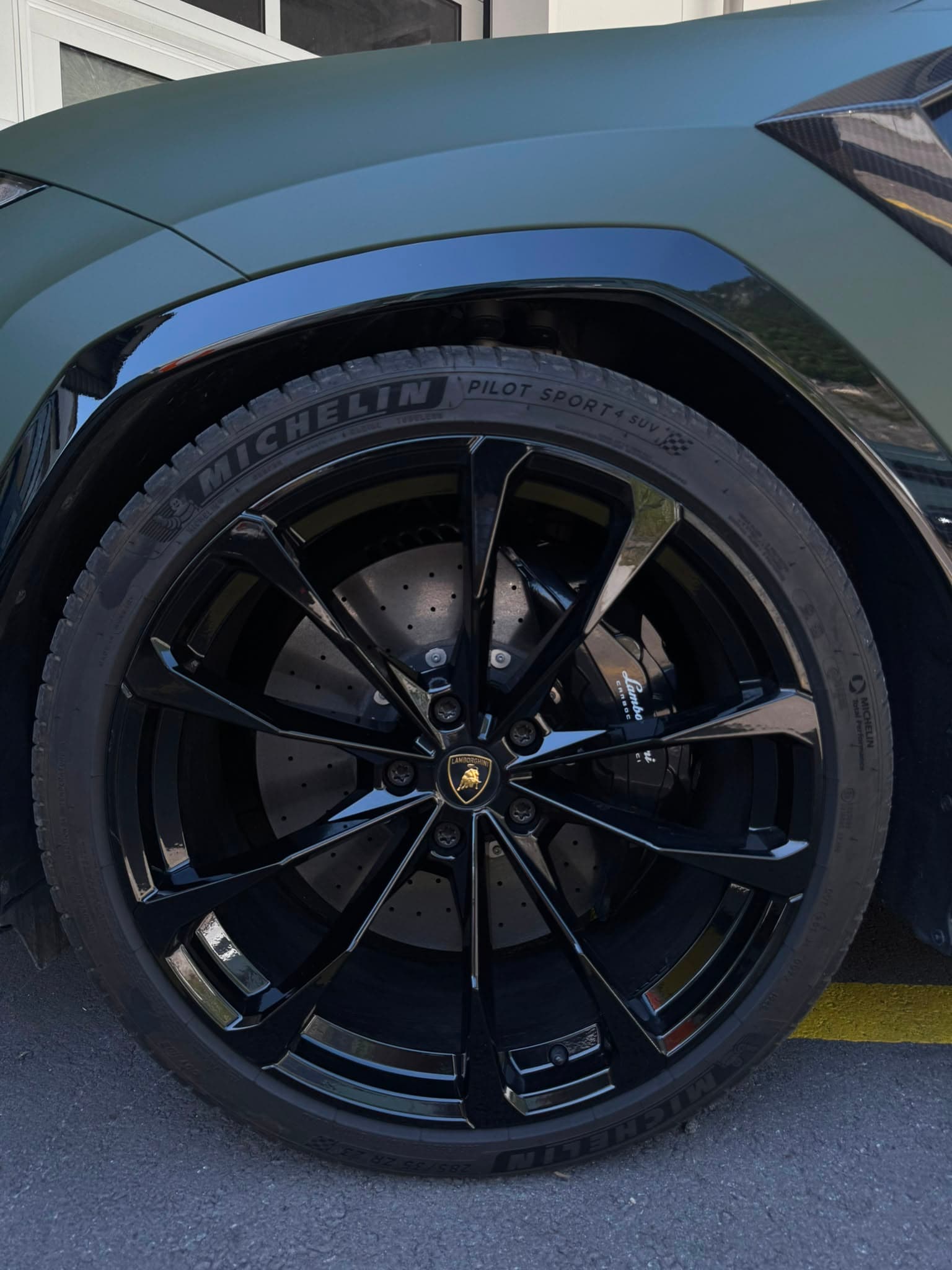 Lamborghini Urus - Thumbnail 9