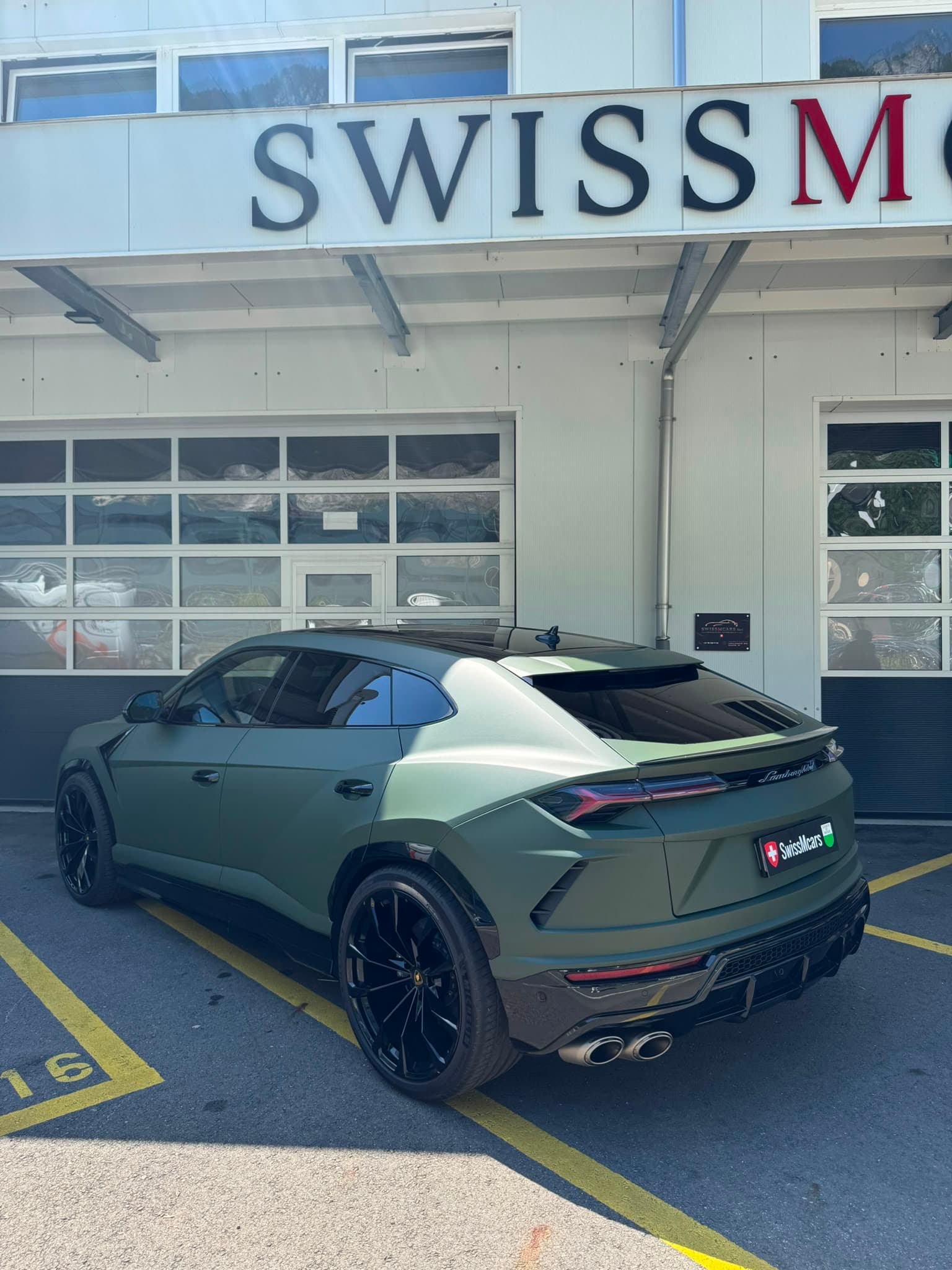 Lamborghini Urus - Thumbnail 19