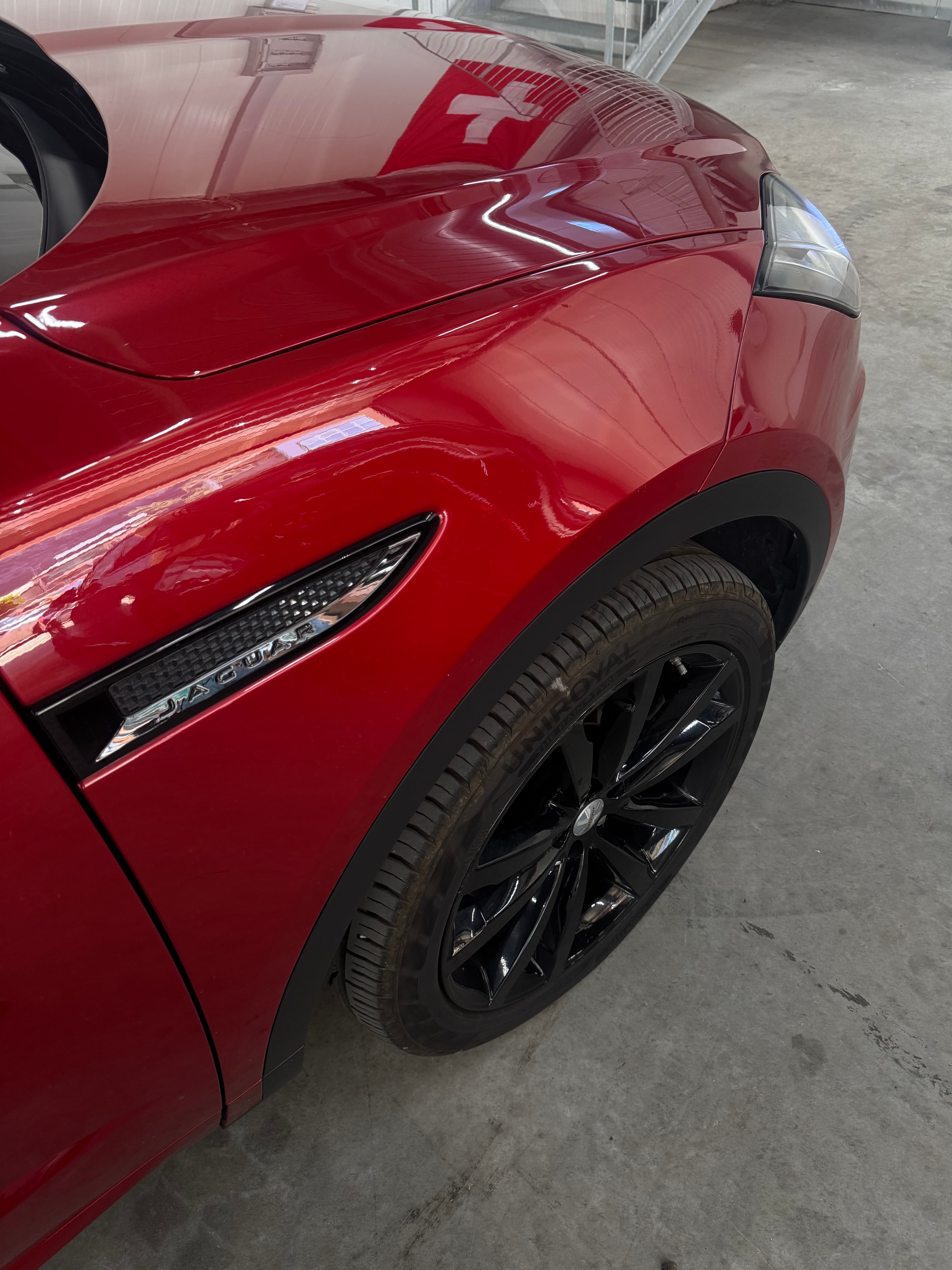Jaguar E-Pace P300 AWD - Thumbnail 5