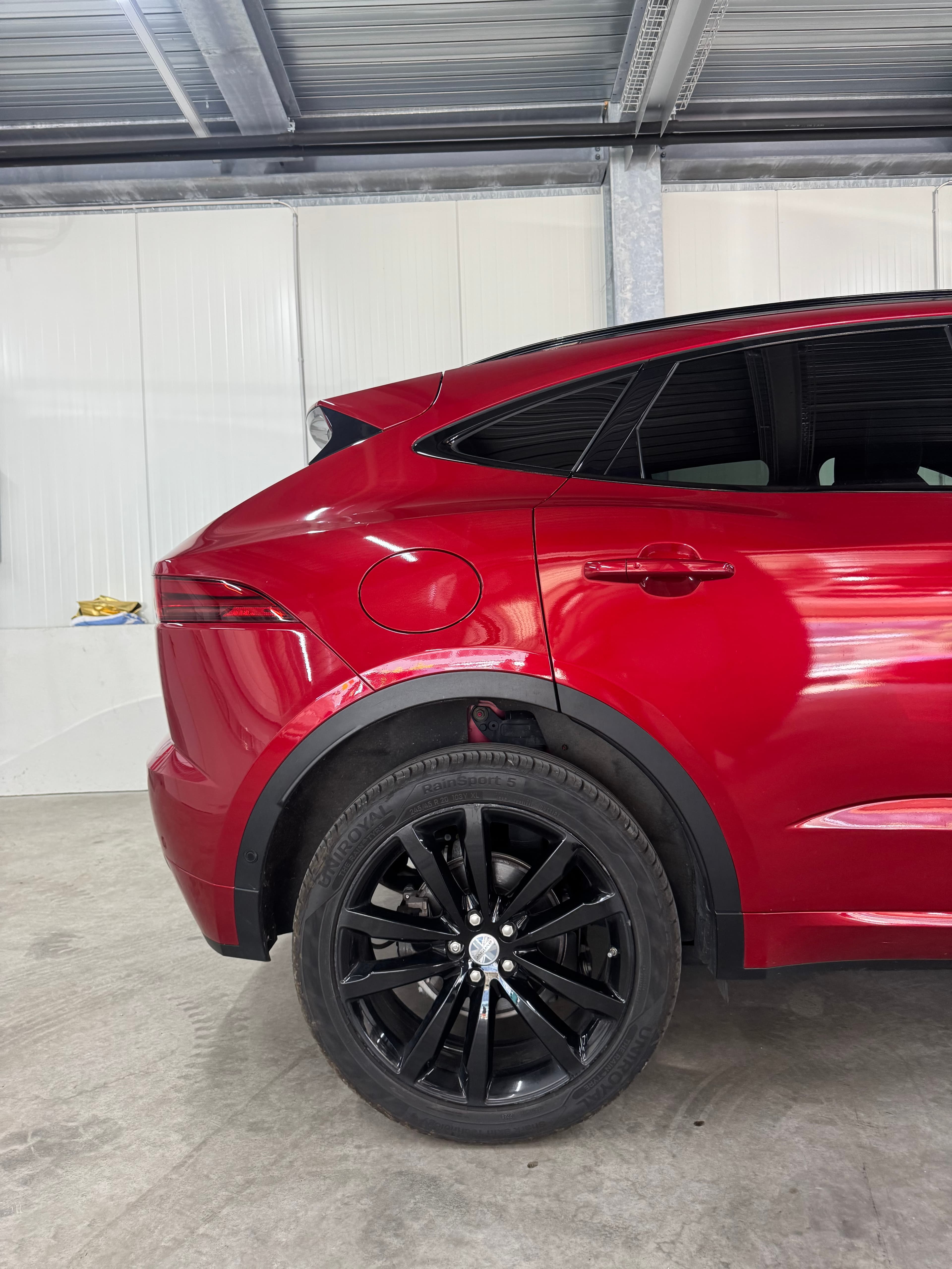 Jaguar E-Pace P300 AWD - Thumbnail 7