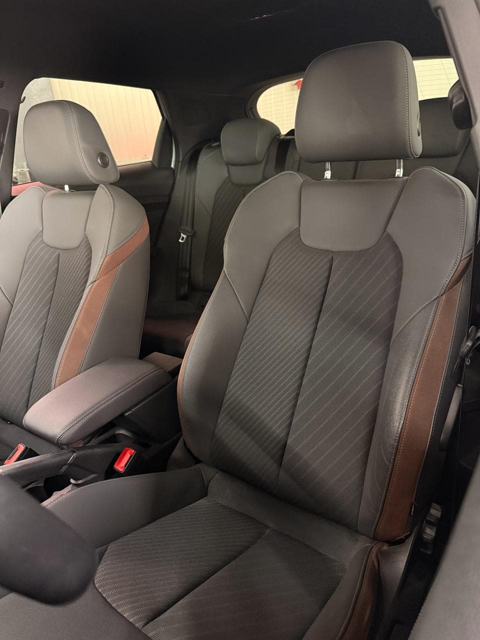 AUDI A1 Allstreet 30 Tfsi - Miniature 12