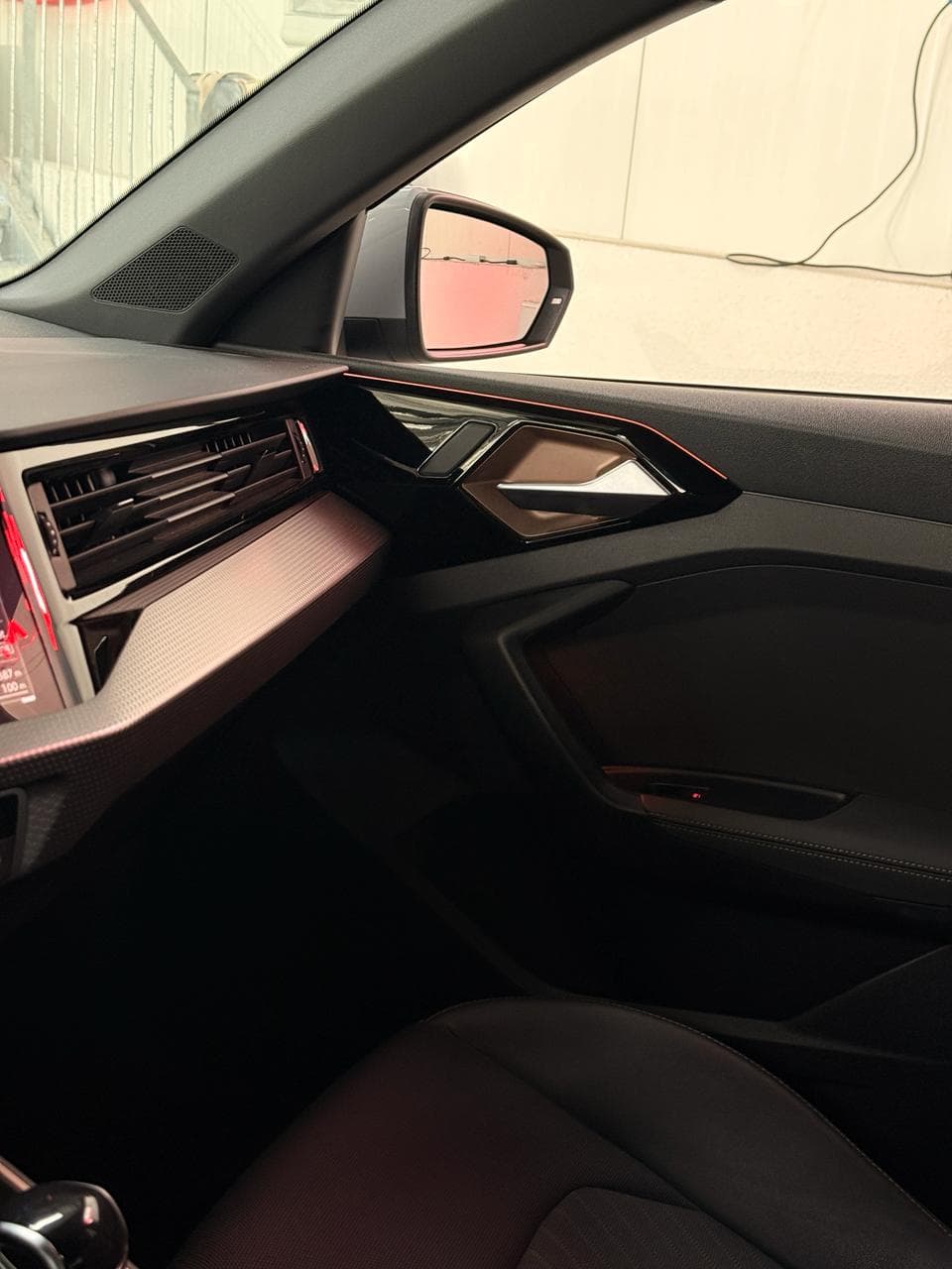 AUDI A1 Allstreet 30 Tfsi - Miniature 16