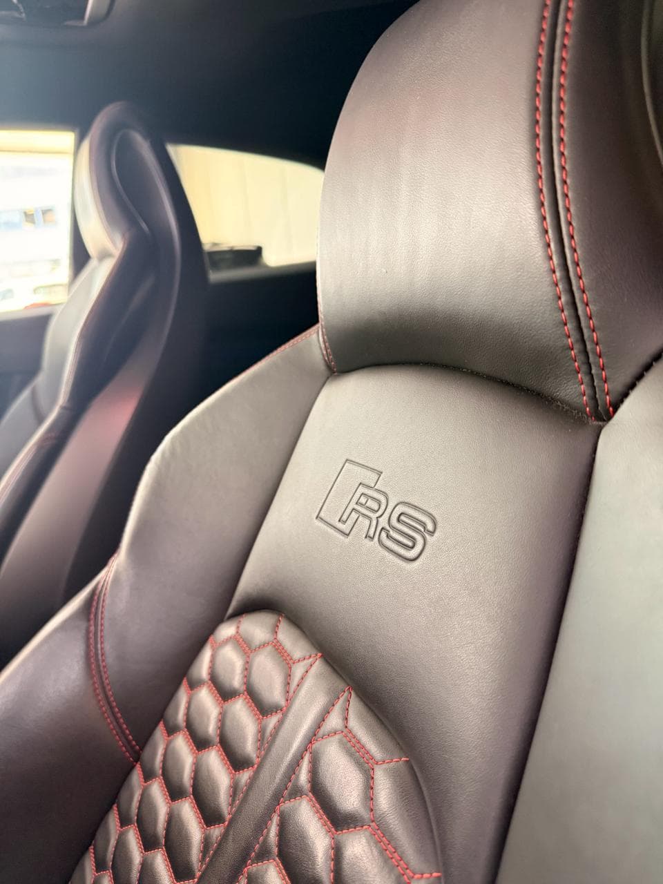 AUDI RS5 - Miniature 11