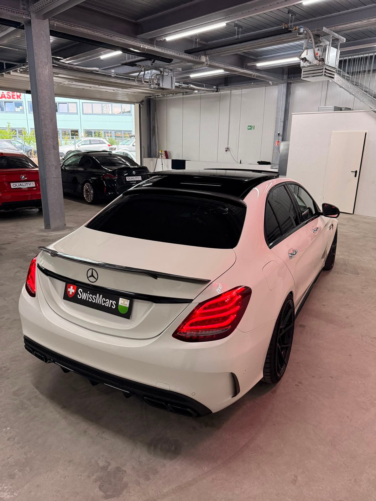MERCEDES-BENZ C63 S AMG - Miniature 8