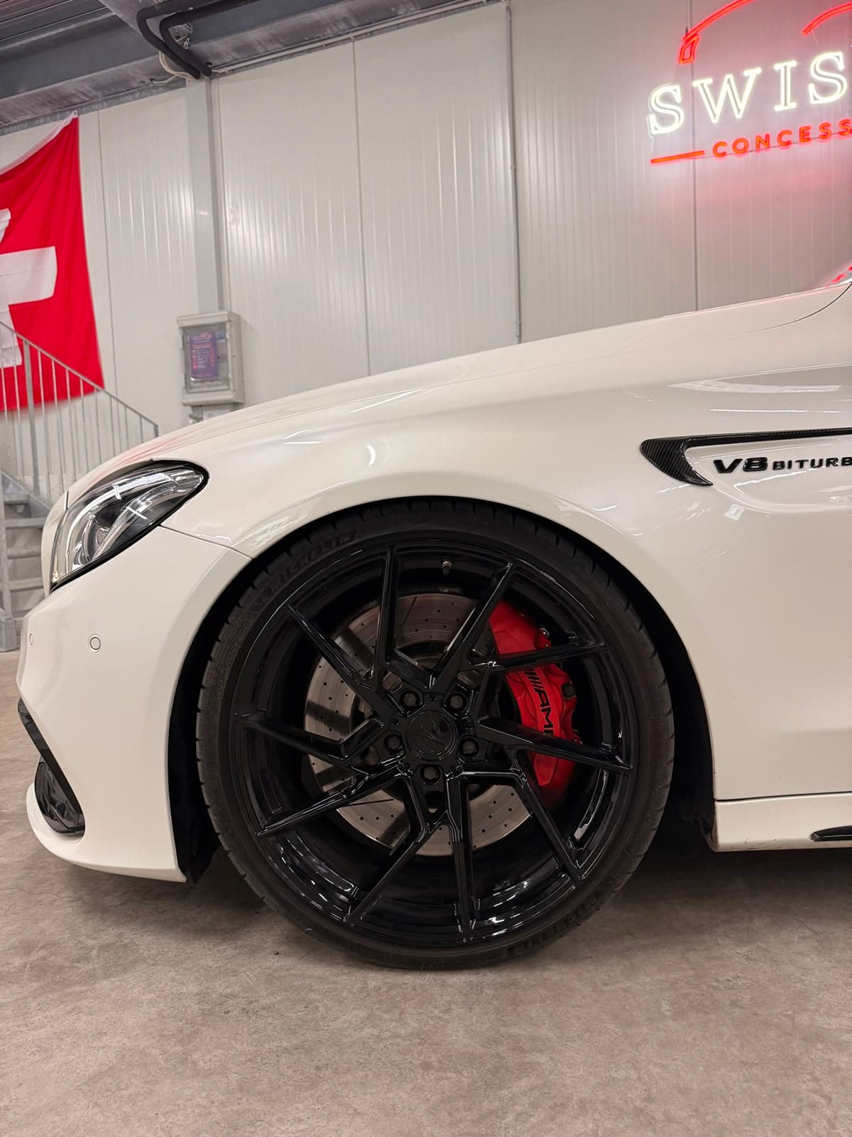 MERCEDES-BENZ C63 S AMG - Miniature 11