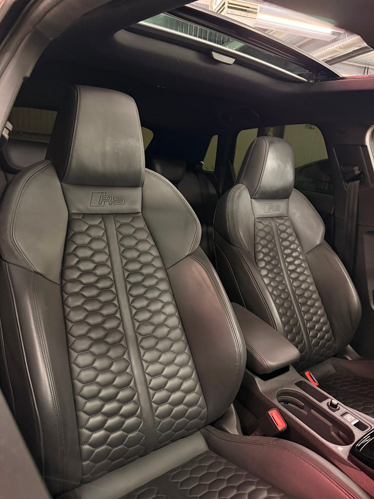 AUDI RS3 Sportback - Miniature 8