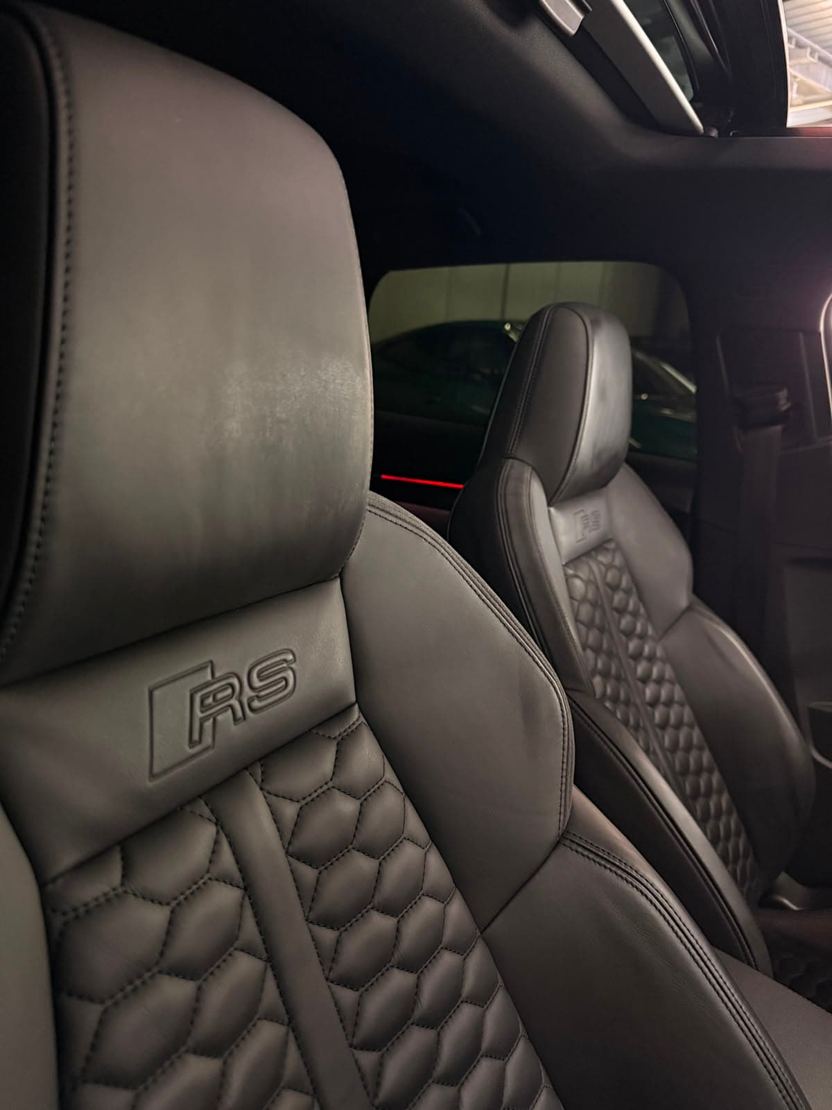 AUDI RS3 Sportback - Miniature 9