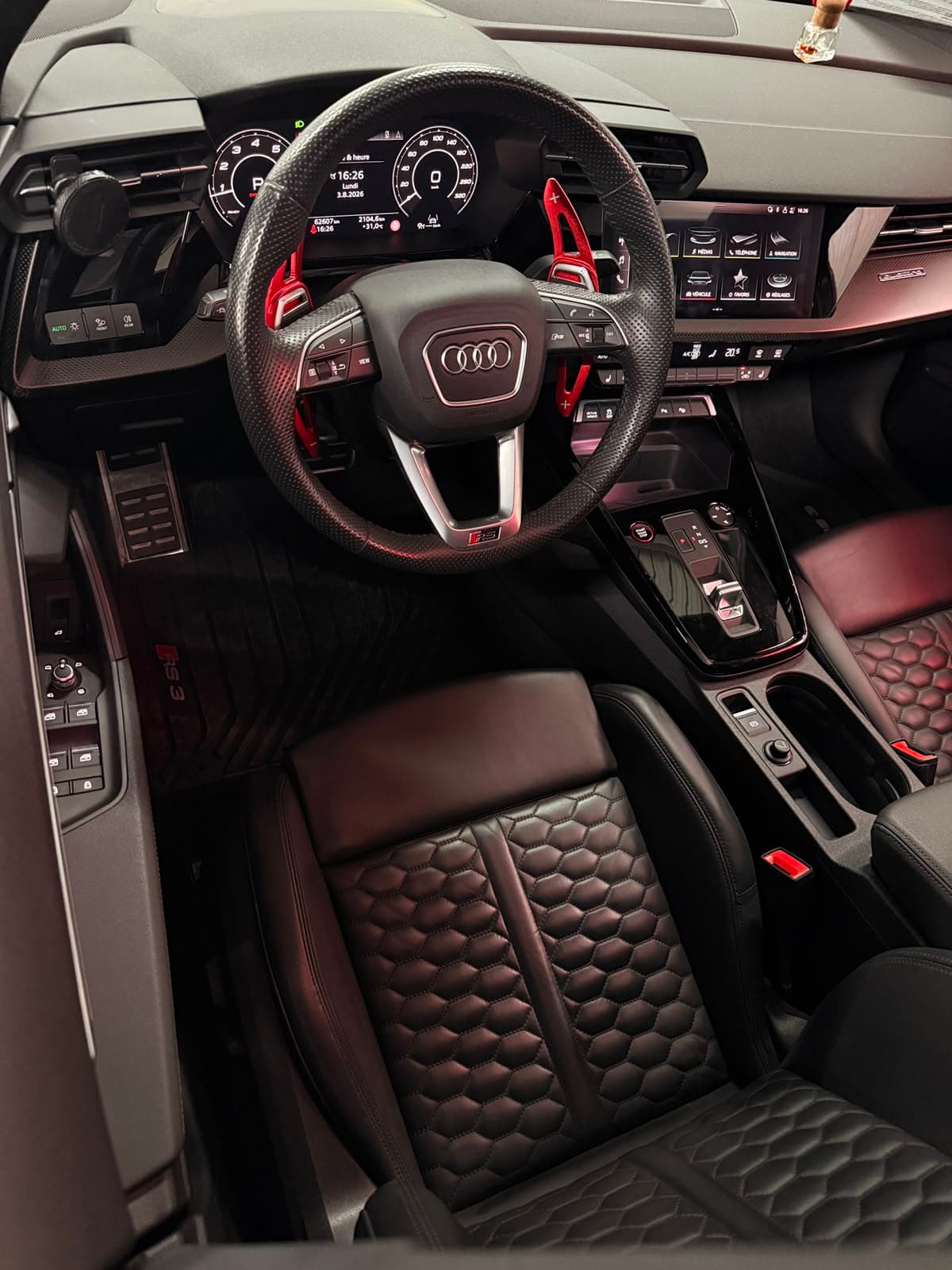 AUDI RS3 Sportback - Miniature 10