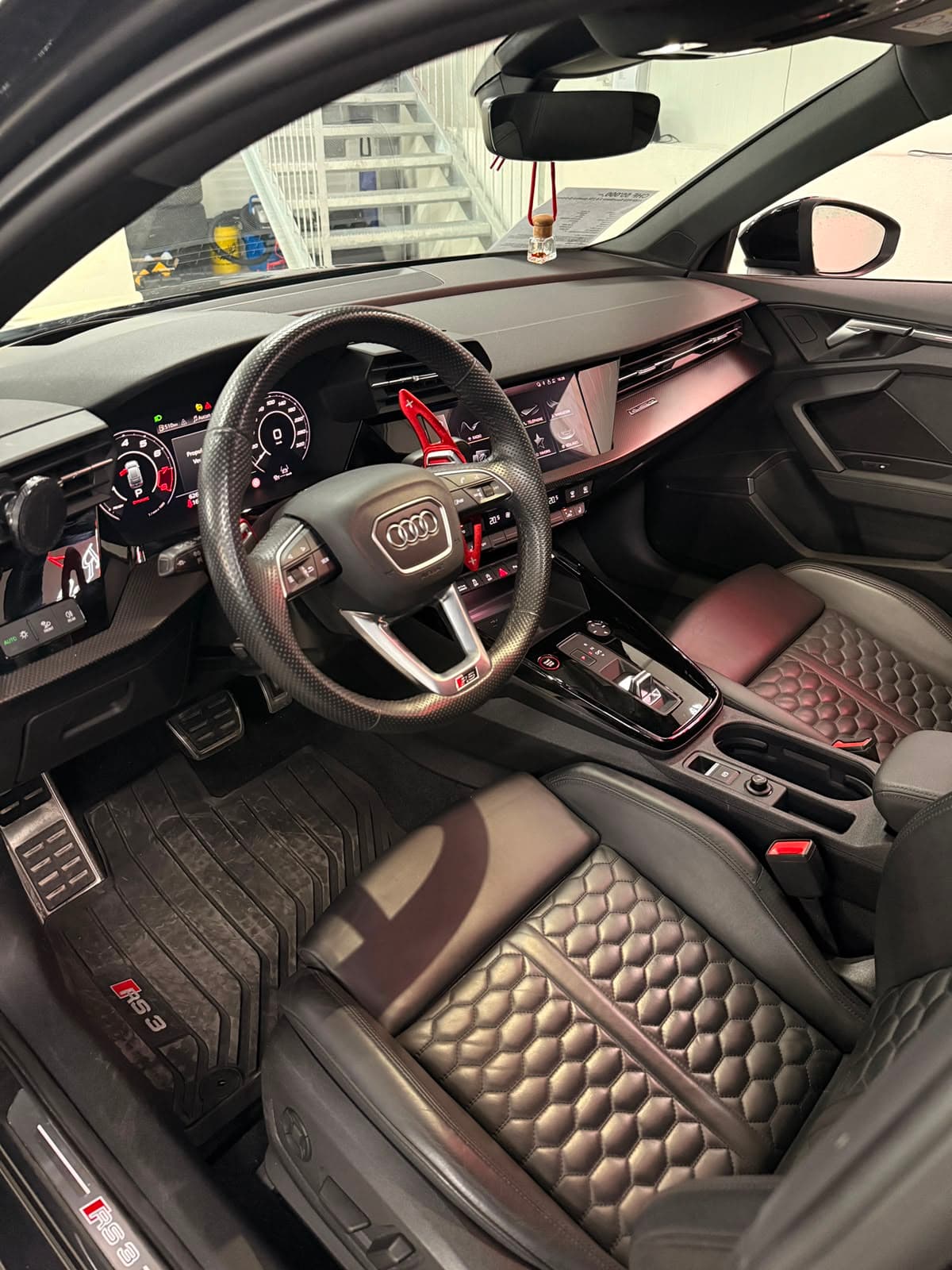 AUDI RS3 Sportback - Miniature 15