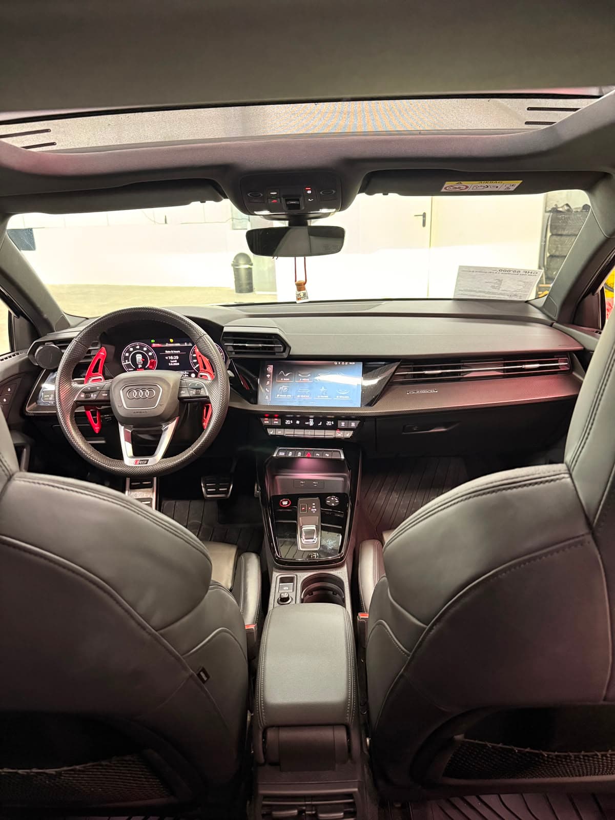 AUDI RS3 Sportback - Miniature 17