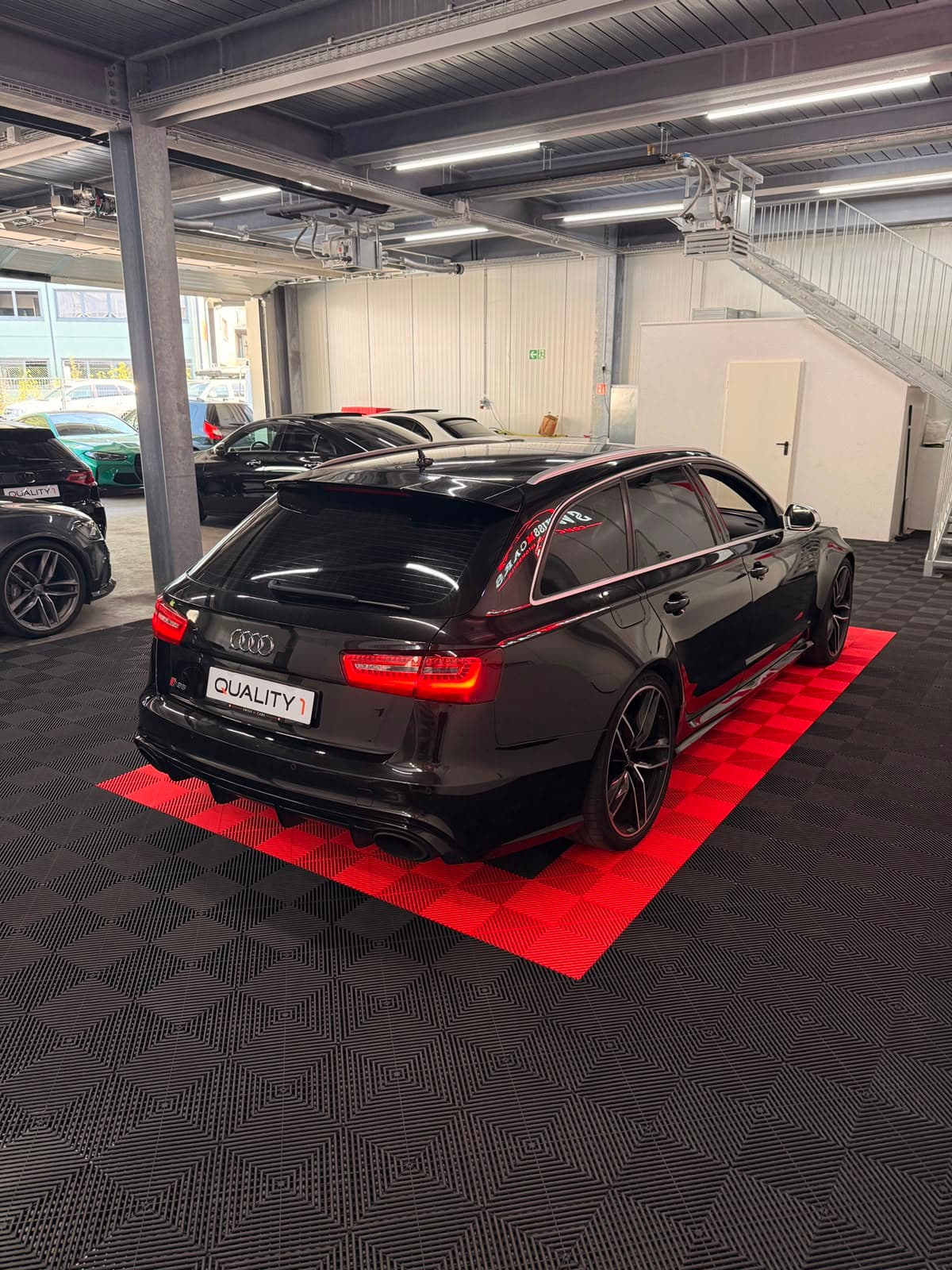AUDI RS6 - Thumbnail 6