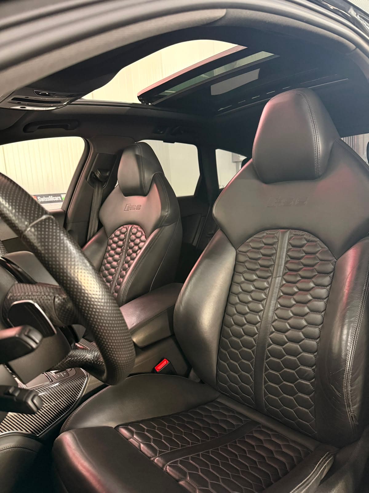 AUDI RS6 - Thumbnail 7